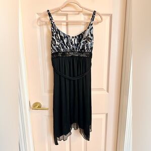 Black en focus studio dress